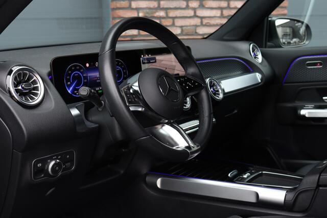 Mercedes-Benz EQB 250+ Luxury Line 71 kWh | Facelift | Trekhaak | Camera | Stoelverwarming | Sfeerverlichting | Dodehoekassistent | Vario-Achterbank |