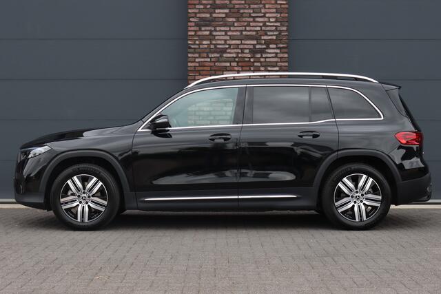 Mercedes-Benz EQB 250+ Luxury Line 71 kWh | Facelift | Trekhaak | Camera | Stoelverwarming | Sfeerverlichting | Dodehoekassistent | Vario-Achterbank |