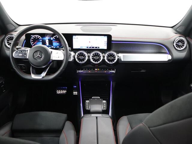 Mercedes-Benz EQB 250+ AMG NIGHT 71 kWh | AMG Line | Night Pakket | 19" velgen | Sfeerverlichting | Dodehoek assistent |