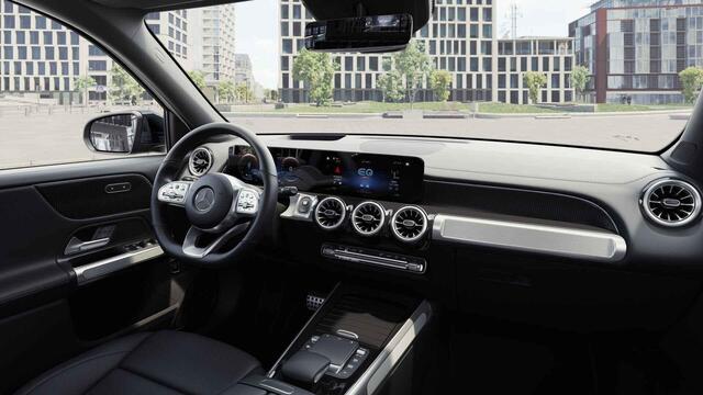 Mercedes-Benz EQB 250 AMG Line 67 kWh | Rijassistentiepakket | Panoramadak | Headup | Lederen bekleding | Stoelventilatie |