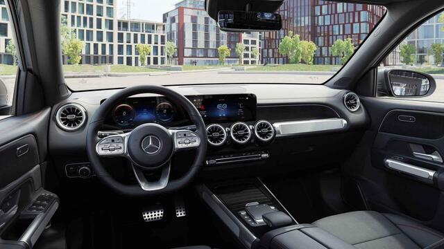 Mercedes-Benz EQB 250 AMG Line 71 kWh | Augmented reality | Stoelverwarming | Elektrische achterklep |