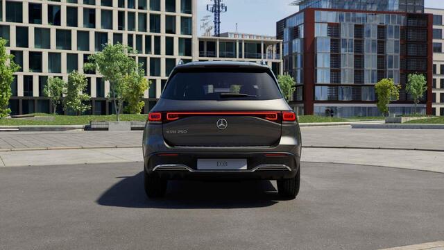 Mercedes-Benz EQB 250 AMG Line 71 kWh | Augmented reality | Stoelverwarming | Elektrische achterklep |