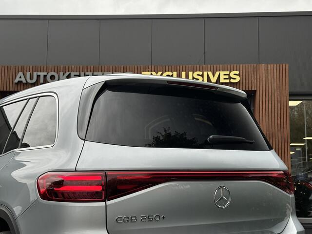 Mercedes-Benz EQB 250+ AMG Line 7p. 71 kWh 7 persoons Wide Screen Ambient verlichting Head Up Burmester