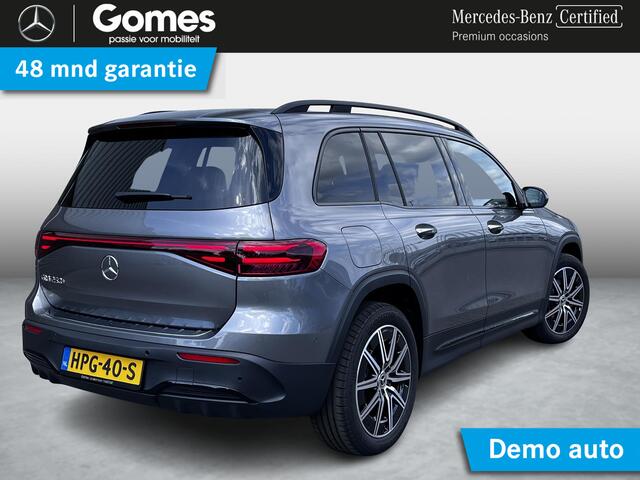 Mercedes-Benz EQB 250+ Business Solution AMG | Panoramadak | Night Pakket | Burmester Surround Sound | 360° Camera | Head-up Display | Dodehoekassistent | Elektrisch Verstelbare Stoelen + Memory | Stoelverwarming | Sfeerverlichting | Apple CarPlay | Android Auto