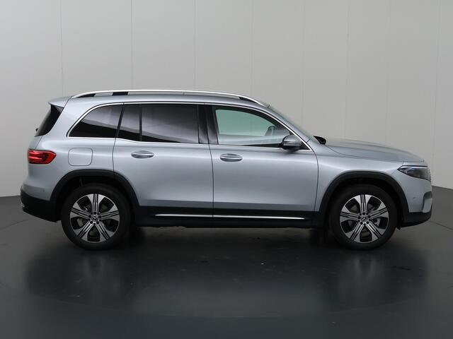 Mercedes-Benz EQB 250+ Luxury Line 71 kWh | 7-Pers | Panoramaschuifdak | Winter-pakket | Elektrisch verstelbare stoelen | 360 graden camera |