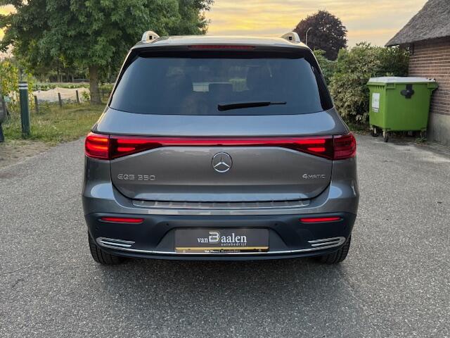 Mercedes-Benz EQB 350 4MATIC 71 kWh Soh 99.3% SPORT LED SNELLADEN SFEER 7000KM!!!