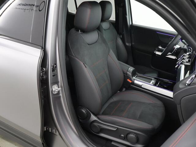 Mercedes-Benz EQB 250+ AMG Line 71 kWh | Night | Panoramadak | Sfeerverlichting | Stoelverwarming | 360 camera |