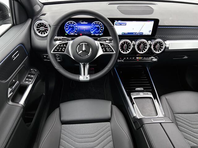 Mercedes-Benz EQB 250+ Business Solution 71 kWh | Widescreen display | Stoelverwarming voor | Sfeerverlichting | EASY PACK achterklep | Parkeerpakket met achteruitrijcamera | Extra USB-poorten |