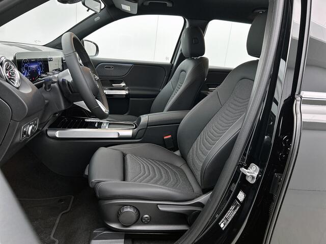Mercedes-Benz EQB 250+ Business Solution 71 kWh | Widescreen display | Stoelverwarming voor | Sfeerverlichting | EASY PACK achterklep | Parkeerpakket met achteruitrijcamera | Extra USB-poorten |