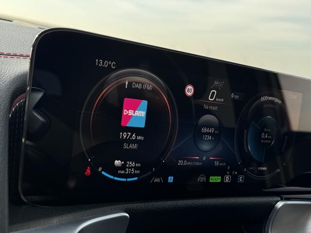 Mercedes-Benz EQB 250 AMG Line Pano BTW auto