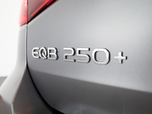 Mercedes-Benz EQB 250+ Business Solution AMG 7p. 71 kWh Panorama dak