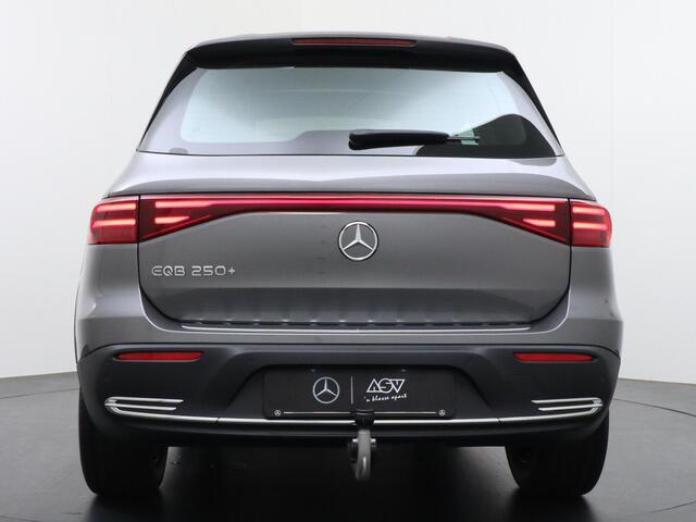 Mercedes-Benz EQB 250+ Business Solution Luxury 71 kWh Accu | Distronic Cruise Control | Panorama - Schuifdak | Memorystoelen | Trekhaak Wegklapbaar | Apple Carplay & Android Auto | DAB+ Radio