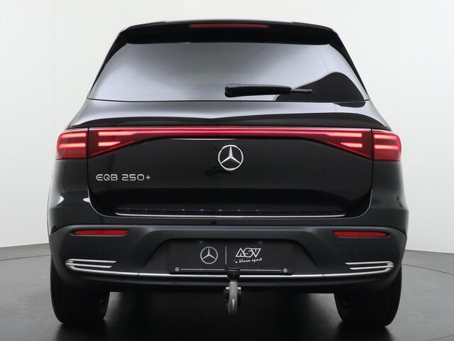 Mercedes-Benz EQB 250+ Business Solution Luxury 71 kWh Accu | Panorama - Schuifdak | Trekhaak Wegklapbaar | Distronic Cruise Control | Memorystoelen | Burmester Surround Sound | Apple Carplay & Android Auto