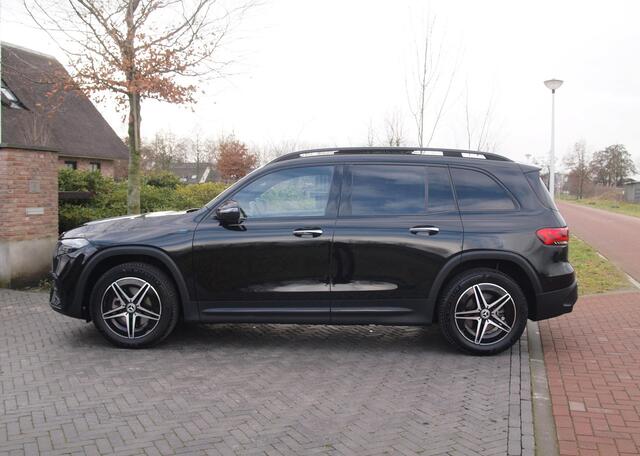 Mercedes-Benz EQB 250 AMG Line 67 kWh | SOH 95% | Panoramadak | Head-Up Display | 360 Camera | Sfeerverlichting |