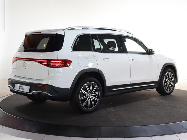 Mercedes-Benz EQB 250+ Business Solution AMG 71 kWh | Panoramadak | Trekhaak | Burmester | Memory stoelen | Head-up display | Sfeerverlichting | Winter pakket |