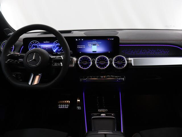 Mercedes-Benz EQB 250+ Business Solution AMG 71 kWh | Panoramaschuifdak | Dodehoekassistent | Led-Koplampen | Head-Up | Burmester |