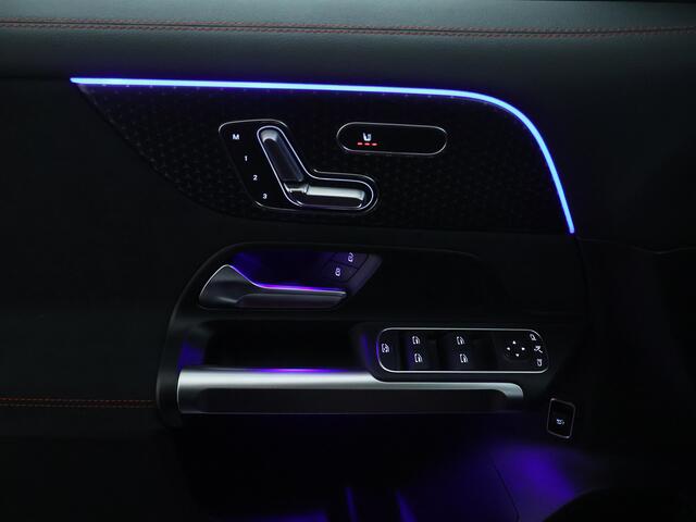 Mercedes-Benz EQB 250+ Business Solution AMG 7p. 71 kWh | Nightpakket | Premium pakket | Parkeerpakket met 360°-camera | KEYLESS-GO comfort pakket | GUARD 360° Voertuigbescherming Plus | EASY PACK achterklep | Dodehoekassistent |