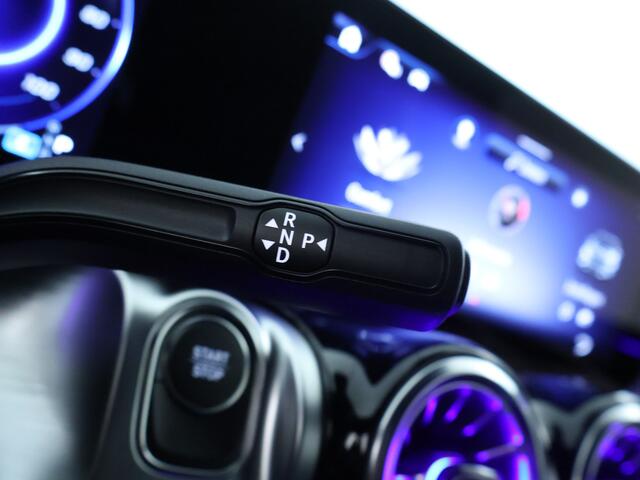 Mercedes-Benz EQB 250+ Business Solution 71 kWh | Parkeerpakket met achteruitrijcamera | EASY PACK achterklep | Verwarmde stoelen vooraan | Extra USB-poorten | Sfeerverlichting | Zitcomfortpakket | Licht- en zicht pakket |