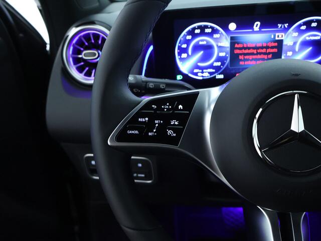 Mercedes-Benz EQB 250+ Business Solution 71 kWh | Parkeerpakket met achteruitrijcamera | EASY PACK achterklep | Verwarmde stoelen vooraan | Extra USB-poorten | Sfeerverlichting | Zitcomfortpakket | Licht- en zicht pakket |