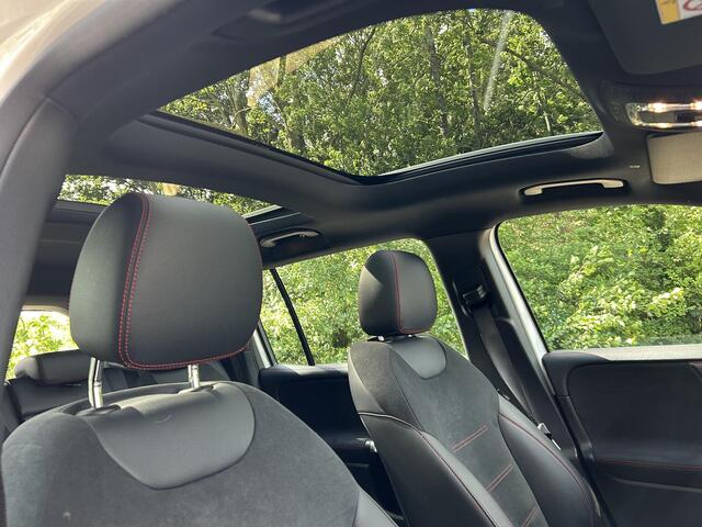 Mercedes-Benz EQB 300 4MATIC AMG Line | Panoramadak |