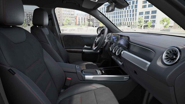 Mercedes-Benz EQB 250+ AMG Line 71 kWh | Night pakket | Winter pakket | Achteruitrijcamera | Stoelverwarming |
