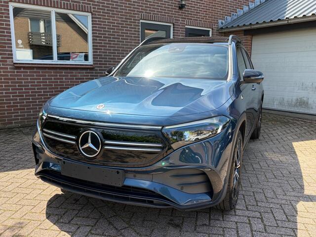 Mercedes-Benz EQB 4Matic AMG 7 ZITS Pano
