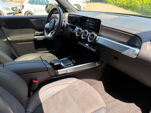 Mercedes-Benz EQB 4Matic AMG 7 ZITS Pano