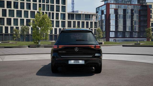 Mercedes-Benz EQB 250+ AMG Line 71 kWh | Apple carplay | Night pakket | Stoelverwarming |