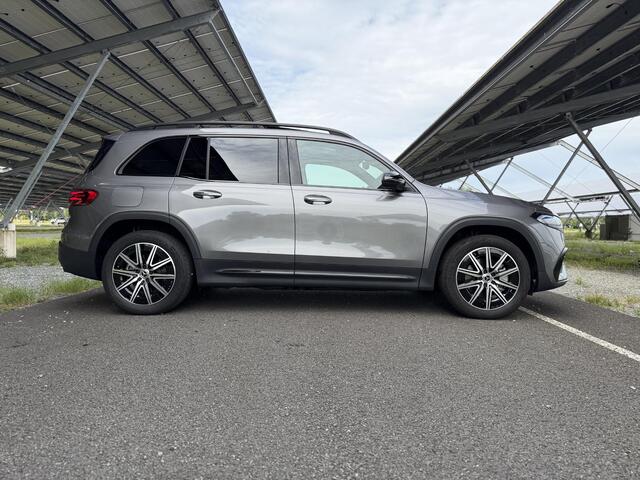 Mercedes-Benz EQB 250+ AMG Line | Night | Panoramadak | Head-up Display | Burmester | Sfeerverlichting | 360 Camera | Memory Stoelen |