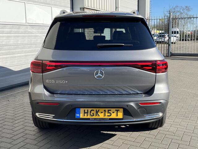 Mercedes-Benz EQB 250+ Business Line | Panoramadak | DISTRONIC Afstandsassistent | Dodehoek Assistent | Donkergetint Glas Achter | Apple CarPlay | Android Auto | Sfeerverlichting | Stoelverwarming | Verschuifbare Stoelen Achter | Elektrische Achterklep
