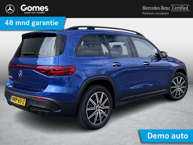 Mercedes-Benz EQB 250+ AMG Line | Night Pakket | Panoramadak | DISTRONIC Afstandsassistent | 360° Camera | Dodehoekassistent | Apple CarPlay | Android Auto | Advanced Sound System | Sierdelen Lindenhout Zwart | Sfeerverlichting | Stoelverwarming