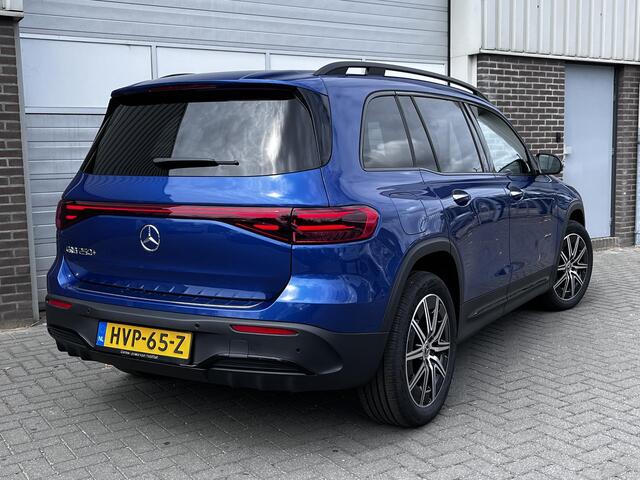 Mercedes-Benz EQB 250+ AMG Line | Night Pakket | Panoramadak | DISTRONIC Afstandsassistent | 360° Camera | Dodehoekassistent | Apple CarPlay | Android Auto | Advanced Sound System | Sierdelen Lindenhout Zwart | Sfeerverlichting | Stoelverwarming