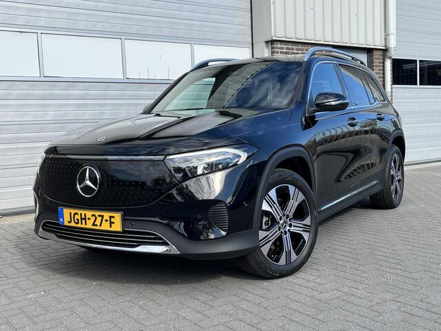 Mercedes-Benz EQB 250+ Luxury Line | Panoramadak | Trekhaak | Dodehoekassistent | Advanced Sound System | Donkergetint Glas Achter | Draadloos Oplaadsysteem Smartphone | Apple CarPlay | Android Auto | Sfeerverlichting | Stoelverwarming