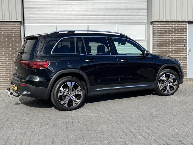 Mercedes-Benz EQB 250+ Luxury Line | Panoramadak | Trekhaak | Dodehoekassistent | Advanced Sound System | Donkergetint Glas Achter | Draadloos Oplaadsysteem Smartphone | Apple CarPlay | Android Auto | Sfeerverlichting | Stoelverwarming