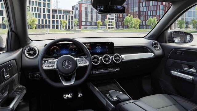 Mercedes-Benz EQB 300 4MATIC AMG Line 67 kWh | Premium pakket | Panoramadak | Apple carplay | Sfeerverlichting | Led Koplampen |