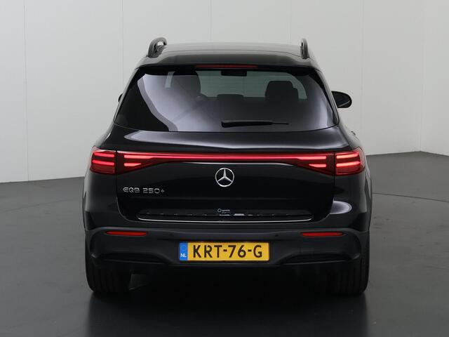 Mercedes-Benz EQB 250+ AMG Line 71 kWh | Apple carplay | Night pakket | Stoelverwarming |
