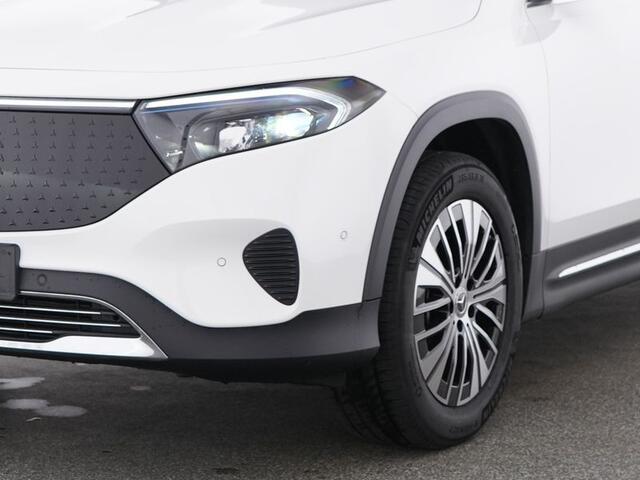 Mercedes-Benz EQB 250+ Business Line 71 kWh Ledkoplampen | Parkeerpakket met achteruitrijcamera | Stoelverwarming | Stuurverwarming | Apple CarPlay. Inclusief 24 maanden MB Certified garantie voor Europa.