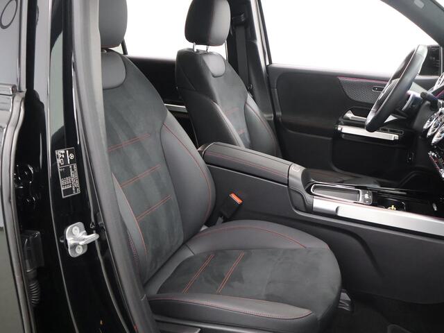 Mercedes-Benz EQB 250+ AMG Line 71 kWh | Night pakket | Winter pakket | Achteruitrijcamera | Stoelverwarming |