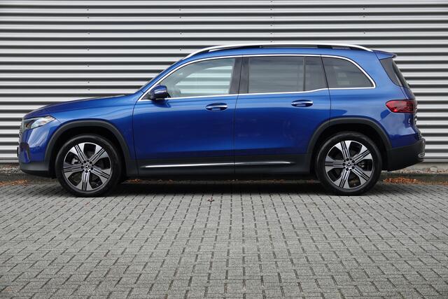 Mercedes-Benz EQB 250+ Luxury Line 71 kWh | Panoramadak | Distronic | Camera | Sfeer |