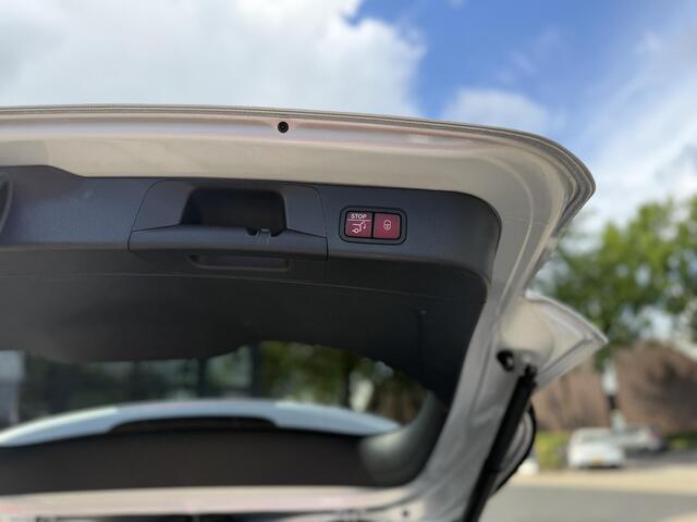 Mercedes-Benz EQB 300 4MATIC AMG Line 7p. 67 kWh | SOH 98% | NIGHT PAKKET | 360 CAMERA| 7 PERSOONS | RIJKLAAR + 12 MND BOVAG GARANTIE | STOEL VERWARMING | DODE HOEK |