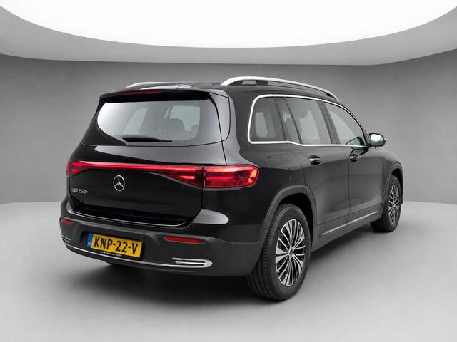 Mercedes-Benz EQB 250+ Business Solution Luxury | Panoramadak | Dodehoekassistent | Stoelverwarming | Sfeerverlichting | Apple CarPlay | Android Auto | Verschuifbare Stoelen Achter | Elektrische Achterklep | Elektrisch Inklapbare Buitenspiegels | Achteruitrijcamera | Parkeersensoren