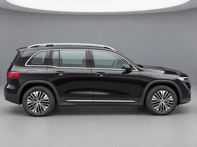 Mercedes-Benz EQB 250+ Business Solution Luxury | Panoramadak | Dodehoekassistent | Stoelverwarming | Sfeerverlichting | Apple CarPlay | Android Auto | Verschuifbare Stoelen Achter | Elektrische Achterklep | Elektrisch Inklapbare Buitenspiegels | Achteruitrijcamera | Parkeersensoren