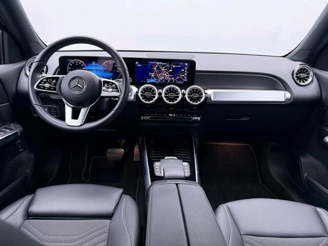 Mercedes-Benz EQB 250+ Business Line 7p. 71 kWh 7 Persoons | Ledkoplampen | Sfeerverlichting | Stoelverwarming | Apple CarPlay. Inclusief 24 maanden Mercedes-Benz Certified garantie voor Europa.