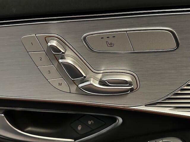 Mercedes-Benz EQC 400 4 Matic 80 kWh AMG STYLING-SCHUIFDAK-TREKHAAK-HEAD UP-MEMORY-SOUND-COMPLEET