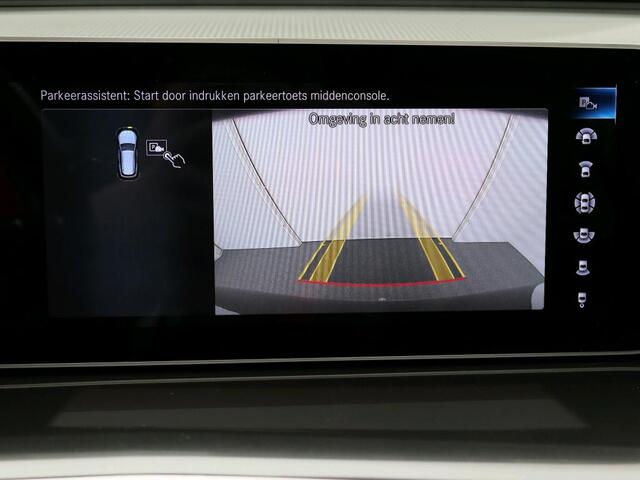Mercedes-Benz EQC 400 4MATIC Business Solution AMG 80 kWh AMG Line | Schuif-Kanteldak | Trekhaak | Memory Voorstoelen. Inclusief 24 maanden Mercedes-Benz Certified garantie voor Europa.