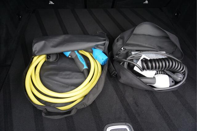 Mercedes-Benz EQC 400 4-MATIC BNS Solution AMG ACC 80kWh SOH 96%