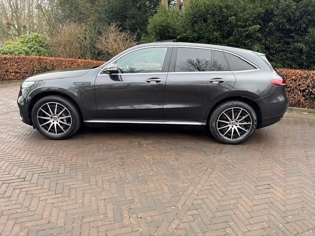 Mercedes-Benz EQC 400 4MATIC 80KWH BUSINESS SOLUTION AMG TREKHAAK/SCHUIF- KANTELDAK/LEER/LED/HUP/360CAM/ACARPLAY/FABRIEKSGARANTIE
