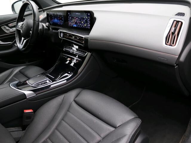 Mercedes-Benz EQC 400 4MATIC Premium Plus 80 kWh AMG Line | Night Pakket | Schuif-Kanteldak | Rijassistentiepakket | 20 Inch AMG Velgen | Parkeerpakket met 360°-camera | Alarm. Inclusief 24 maanden MB Certified garantie voor Europa.