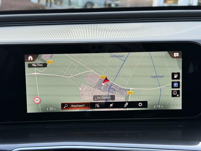 Mercedes-Benz EQC 400 4MATIC AMG Line 80 kWh Schuifdak | Memory | Keyless | Stoelverw.