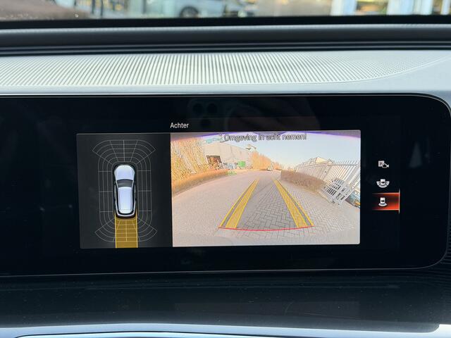 Mercedes-Benz EQC 400 4MATIC AMG Line 80 kWh Schuifdak | Memory | Keyless | Stoelverw.